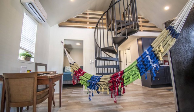 The Tiny House - Omaha's # 1 unique experience