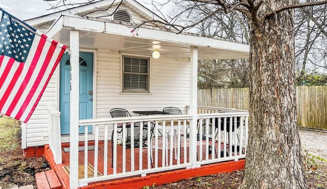 The Tiny House on Schiffman | Yard + Downtown