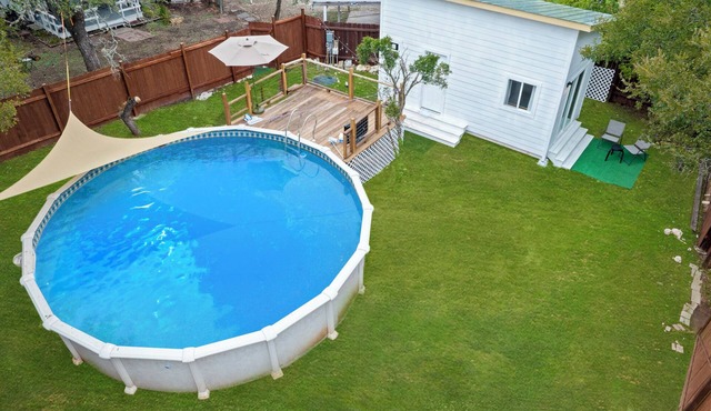 The Tiny Oasis: Luxe Stay with Deck & Private Pool