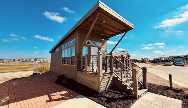 The Tiny Tejas with Pool & Hot Tub