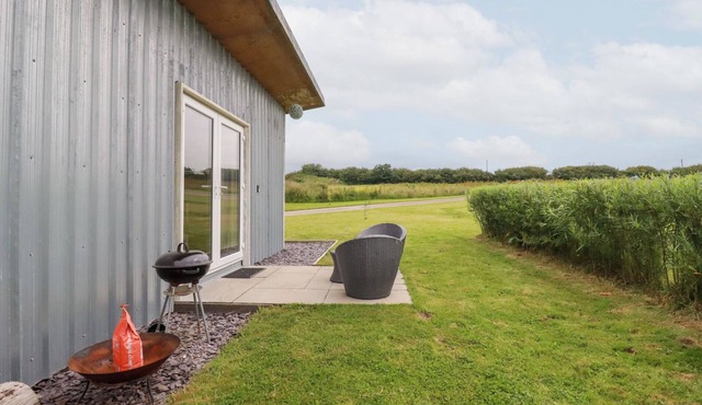 THE TINYSTORE, romantic, character holiday cottage in Lanivet