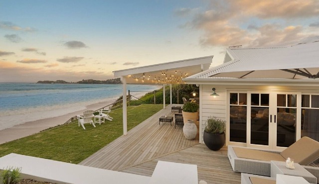 THE TONIC-Exclusive Beach Front