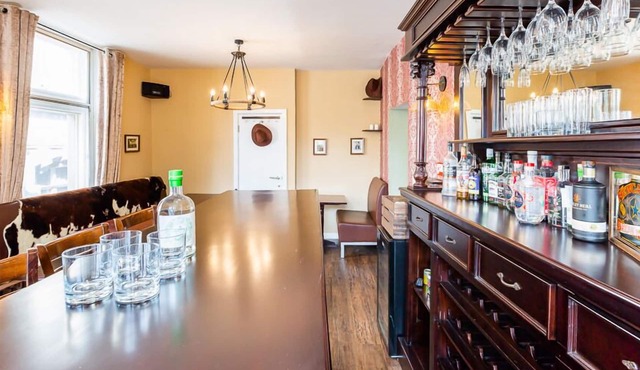 The Toon Saloon at Honeypot House