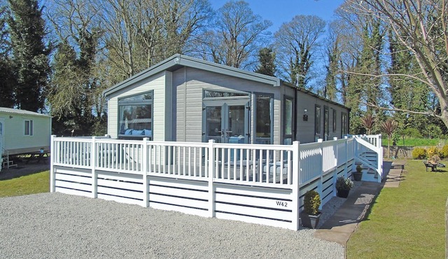 The Toronto Lodge is about luxurious family staycations.