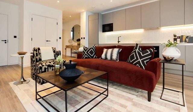 The Tottenham Hale Crib - 2BDR Flat with Balcony