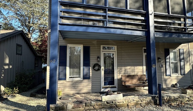 The Tow Path House On D&R Canal