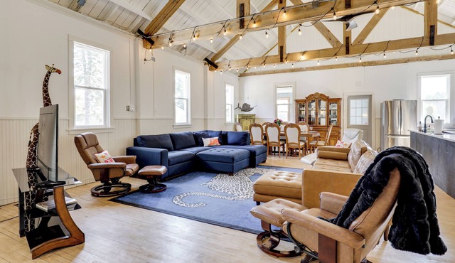 'The Townhall' Northwoods Retreat w/Large Patio!