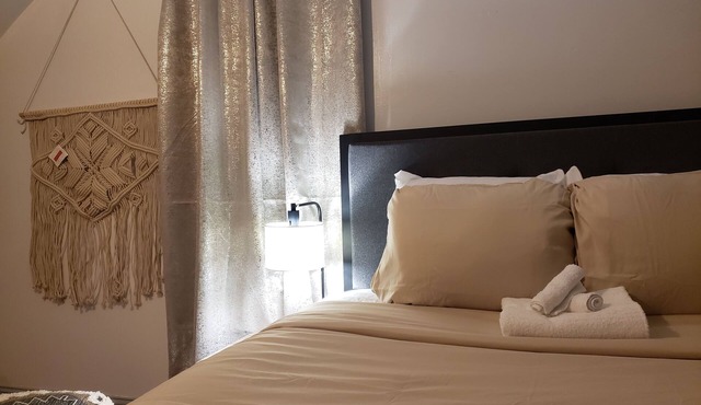 The Townhouse at The South Side -4 Bed