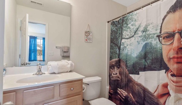 The townhouse by the greenway- Perfect Relocation or Vacation!