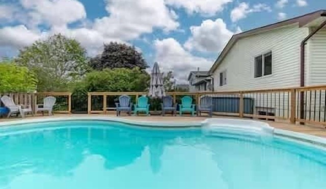 The Townie, a 5BR Family & Group Poolside Retreat