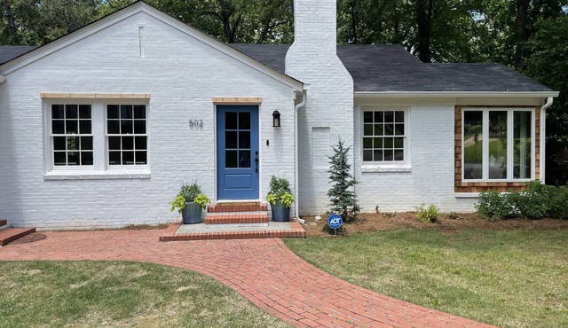 The Townie near Sweetland- Beautifully renovated, PERFECT LOCATION!