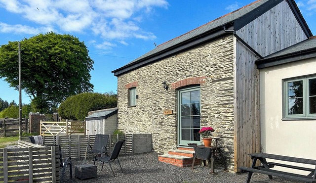 The Tractor Barn - UK49678