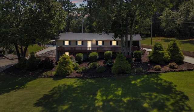 the TRail house 4Bdrm Biker's Paradise w/Pool