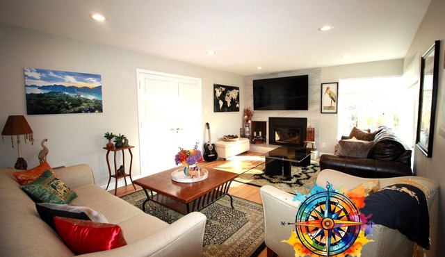 The Traveler's House-Central to All, Hilltop, Hot Tub, Gameroom, Firepit, Skiing