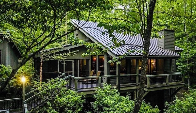The Tree House in the heart of the New River Gorge National Park