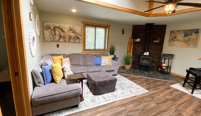 The Tree House | Perfect Couples Cabin