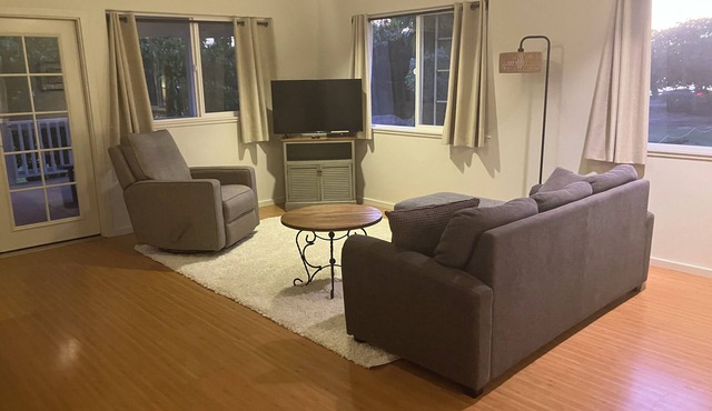 THE TREEHOUSE COTTAGE - 30 DAY RENTAL