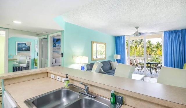 The Trinidad by Brightwild Pool View Parking