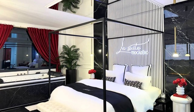 The Trocadéro Suite - Private Jacuzzi