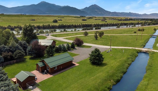 The Trout House- An Authentic Montana Cabin, Perfect for Yellowstone Adventures!