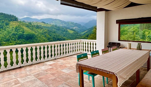 The Truce. An invitation to disconnect.