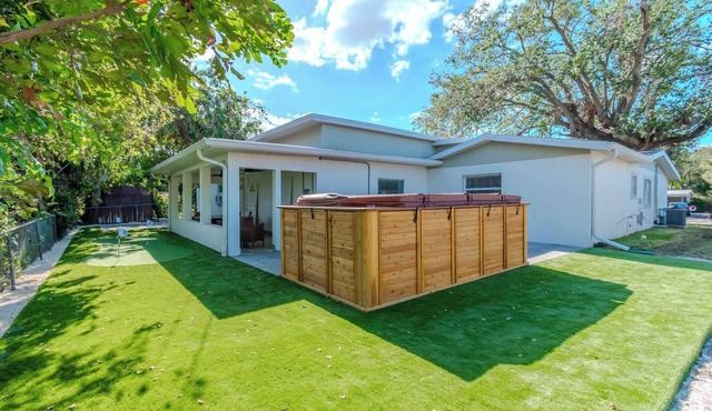 The Ultimate Escape-Swim Spa Home - Bradenton, FL