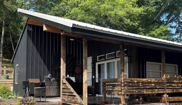 The Ultimate Game Day & River Retreat 2BD/2BA Luxury Rustic Oasis