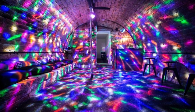 THE ULTIMATE HOLIDAY HOME!