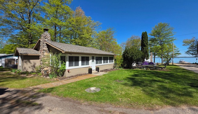 The ultimate lakefront escape right on the shores of beautiful Higgins Lake!