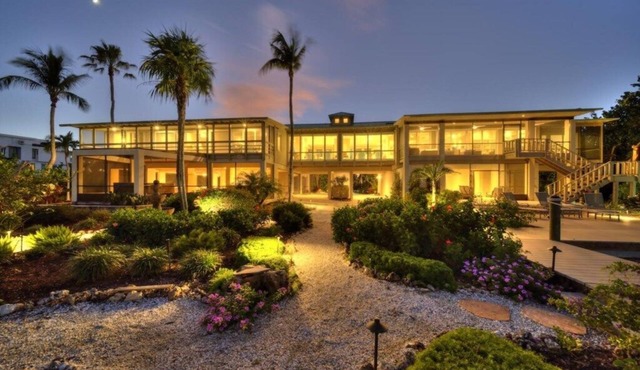 The ultimate luxury Captiva Island vacation home!