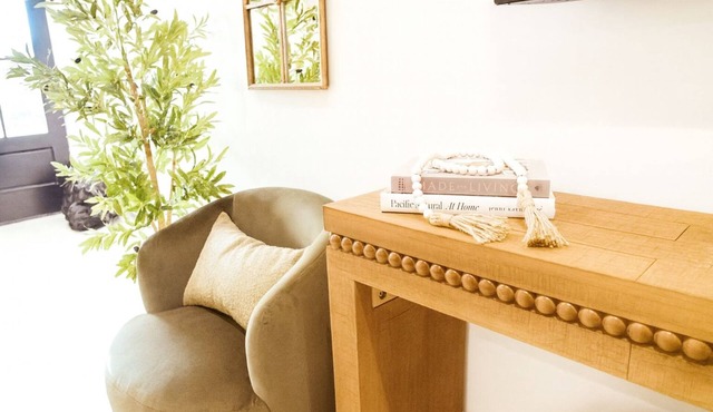 The Ultimate OC Stay – NEW Stylish 6BR Home Perfect for Families & Groups!