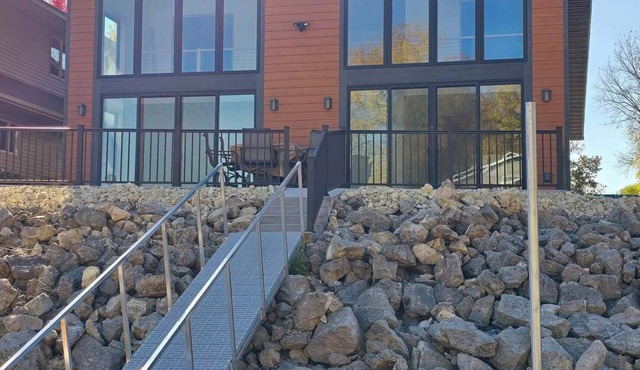 The Ultimate Relaxation- Brand New Construction home on the Mississippi River!