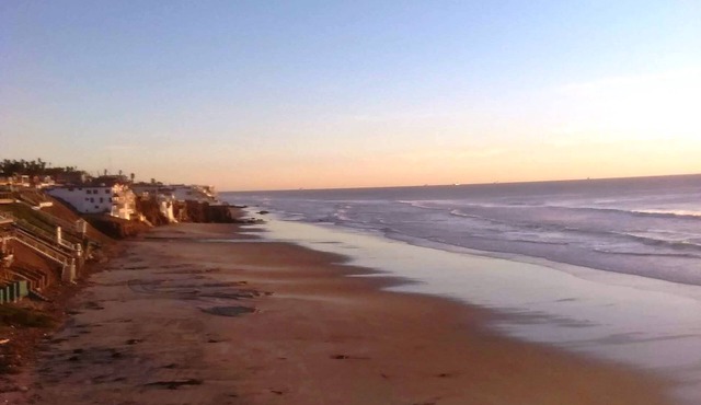 The ultimate Surer Shack - At Al Capone's Baja Estate.