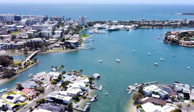 The Ultimate - Waterfront Luxury at Mooloolaba ZC2