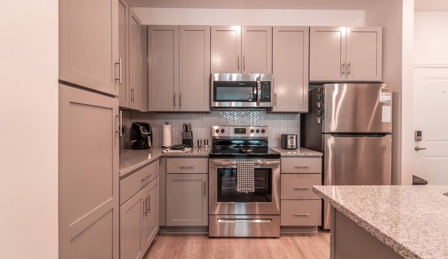 The Uptown - Chic1BR apt in the heart of Midlothian!