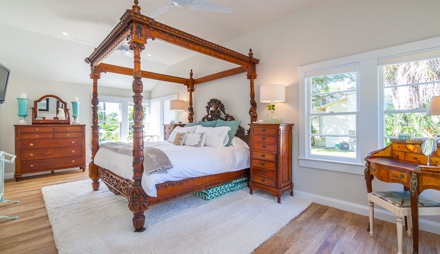 The Urban Cottage Downtown Sarasota