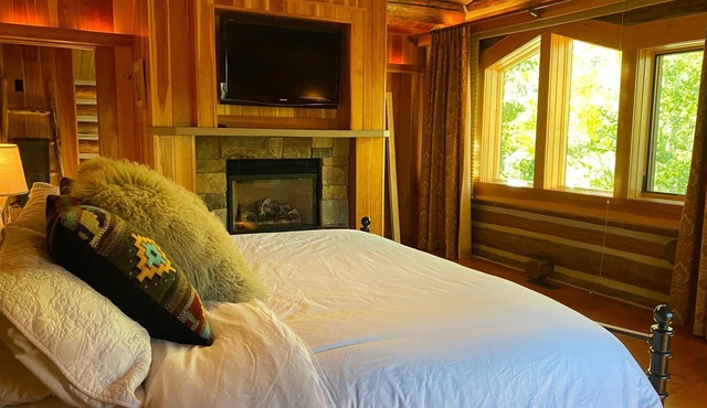 The Ursula Room at Oniya Lodge