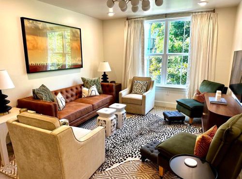 The Vault - Perfect Location!