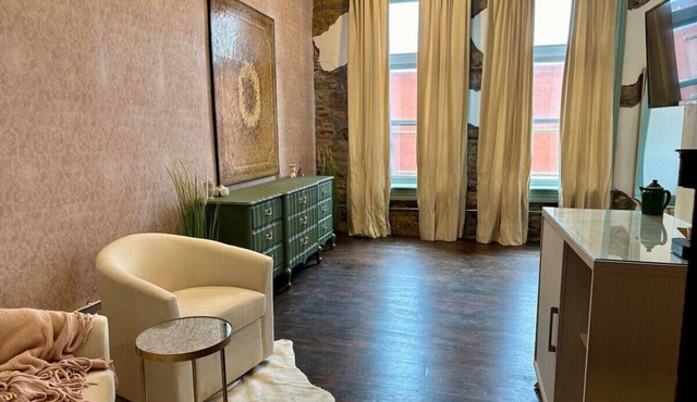 The Velvet - A Woody Guthrie Inspired Inn