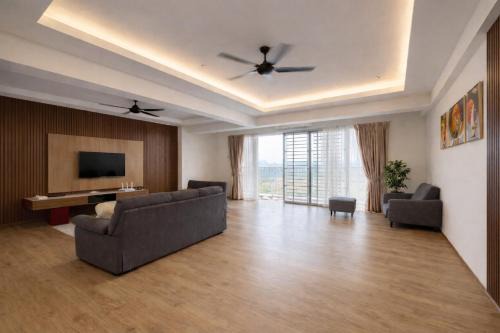 The Venus Sitiawan Spacious High Floor Homestay 6 to 10 Pax