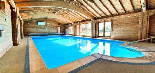 The Victorian Barn, Self-Catering Holidays with Pool and Hot Tubs, Dorset
