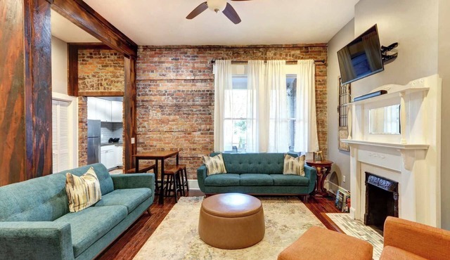 The Victorian Porch Retreat | Walk to Forsyth Park