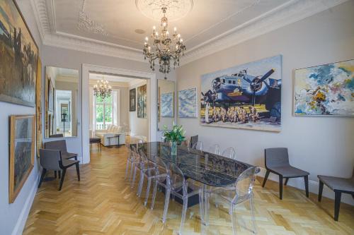 The Victorian Residence