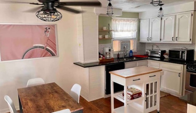 The Victory - Modern and Cozy Home in Leetsdale, PA
