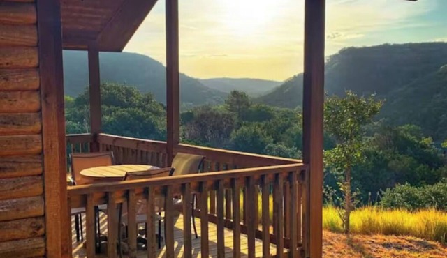 The View Cabin King Bed: Texas Hill Country Resort