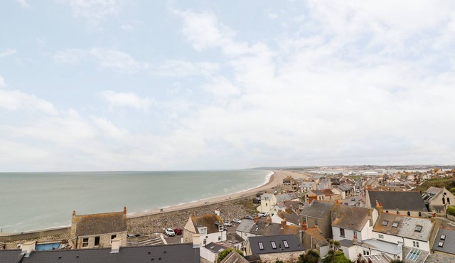 THE VIEW, family friendly in Fortuneswell