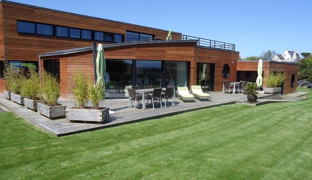 The `Villa Des Îles' (Villa of the Isles)