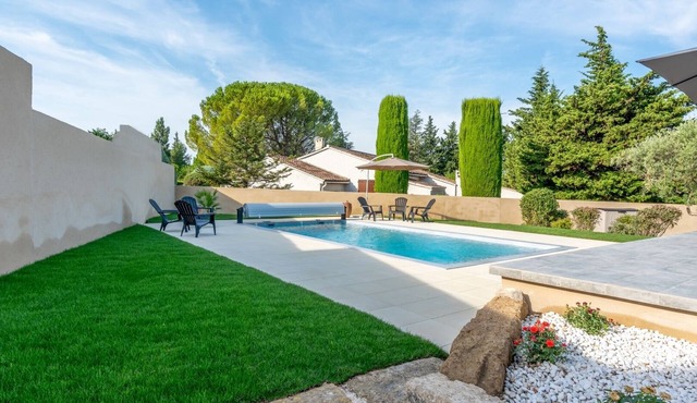 THE VILLA OF ROSEAUX