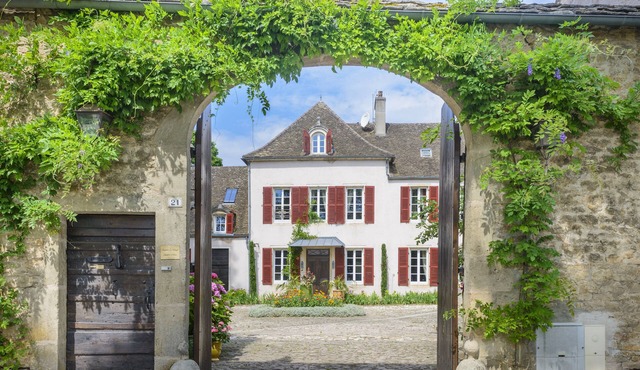 The Village APARTMENT PEPPER