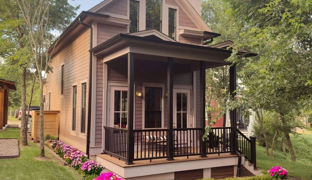 The Village Jewel at Selah- 2 bed 2 bath Sleeps 5 - Close to OU Campus